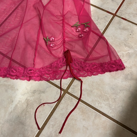 Victoria Secret small - Picture 2 of 10